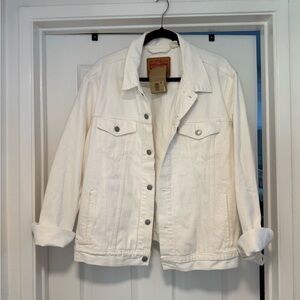 Levi’s White Denim Trucker Jacket – Size L – New With Tags